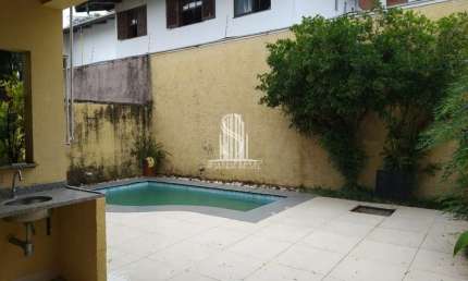 Casa em Condomínio à venda de 360m² com 3 suítes e 3 vagas no Alto da Boa Vista - São Paulo Casa em