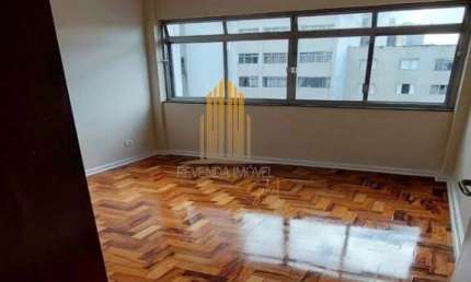 Edifício Castro Alves em Aclimação - Apartamento de 80m² com 3 dormitórios e 1 vaga.
