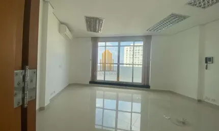Condomínio  liberal conj comercial, 47m² com 2 salas, 1 banheiro social, com varanda. centro-sp  con