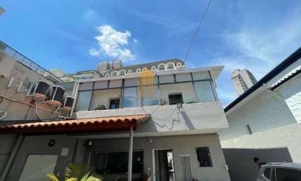 Vila Nova Conceição - Casa Comercial/Residencial de 350m² com 3 quartos, 2 banheiros, 2 salas e 3 va