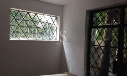 Sumaré - Casa Comercial de 607m² com 14 amplas salas, 8 banheiros e 10 vagas.