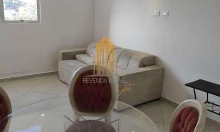 Condomínio - Celia IV. Apto de 67m². 2 dormitório, banheiro social e 1 vaga. No bairro - Vila Sonia.