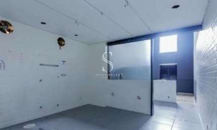Sobrado Comercial de 220m² com 5 salas, 1 depósito, 2 vagas na Vila Nova Conceição. - São Paulo.  Vi