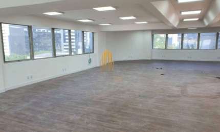 Amplo conjunto comercial na Berrini EDIFICIO MORUMBI CONDOMÍNIO LOCALIZADO NA REGIÃO DA CIDADE MONCO