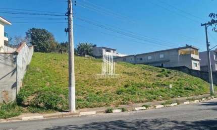 TERRENO EM DECLIVE DE 1475M² Á VENDA NO  JARDIM ANGELA