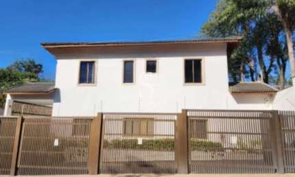 CASA COMERCIAL EM SUMARE DE 680m² COM 13 SALAS, 10  BANHEIROS E 10 VAGAS Á VENDA