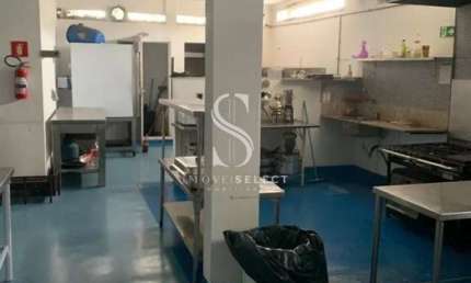 Imóvel com estabelecimento de espaço para eventos, com cozinha industrial , tudo equipado com o melh