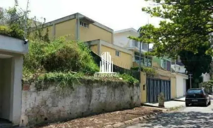 TERRENO COM A 350,00M²  NA REGIÃO DO JARDIM LEONOR NO MORUMBI SÃO PAULO CAPITAL .