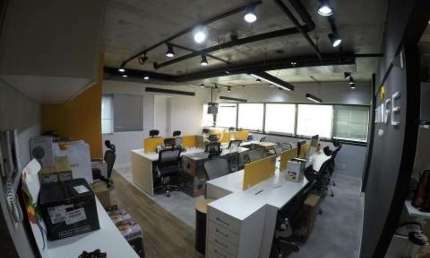 EDIFICIO NEW AVENUE, CONJ COMERCIAL DE 90m2 COM 4 SALAS, MOBILIADO E 2 VAGAS Á VENDA EM VILA OLIMPIA