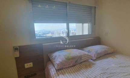 Apartamento 3 suítes e um quarto solteiro, cozinha ampla, sala de estar e jantar ampla . Apar VERDE
