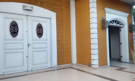 Cidade dutra, prédio comercial de 693m² com mezanino, 6 vagas.