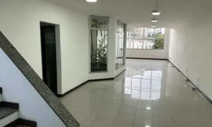 Vila Formosa, Prédio Comercial de 437m² com 4 pavimentos, 10 vagas.