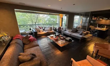 Condomínio Mustique em Brooklin - Apartamento de 248m² com 3 suítes, 5 banheiros e 5 vagas.