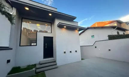Casa Térrea para Venda em Mogi das Cruzes, Vila Rei, 2 dormitórios, 1 suíte, 2 banheiros, 3 vagas