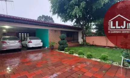 Casa com 6 quartos à venda no Bacacheri, Curitiba 