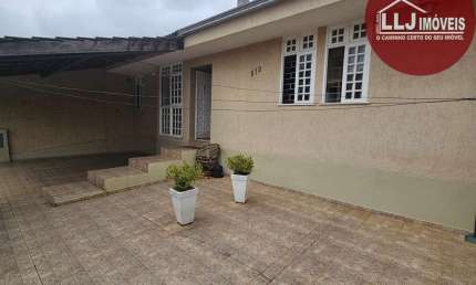 Casa Bairro alto 90m2, térrea, 03 qtos ste , 03 vagas, churrasq. averbada,100 mts da Alberico