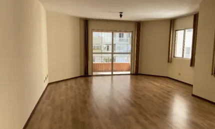 Ótimo apartamento reformado - banheiros novos - andar alto
