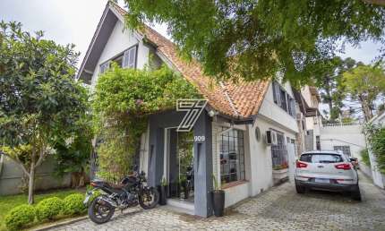 Casa com 10 quartos à venda na Rua Inácio Lustosa, 909, São Francisco, Curitiba, 112 m2 por R$ 2.200.000