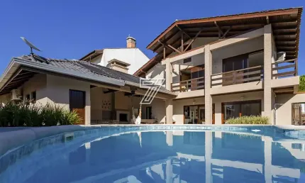 Casa em condomínio fechado com 5 quartos à venda na Rua Venezuela, 136, Atami, Pontal do Paraná, 301 m2 por R$ 1.980.000