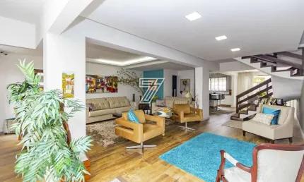 Casa com 3 quartos à venda no Tarumã, Curitiba , 250 m2 por R$ 1.800.000