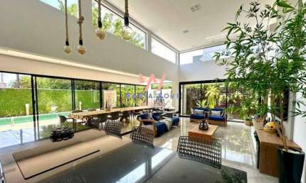 Casa Alto Padrão, com 4 dormitórios à venda, 230 m² por R$ 2.590.000 - Massaguaçu - Caraguatatuba/SP