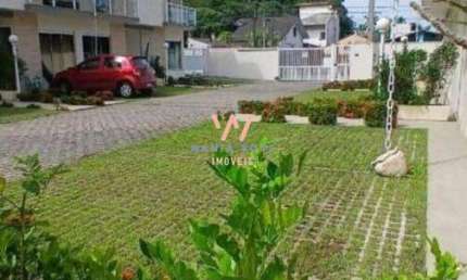 Sobrado a 200m da praia, com 2 dormitórios à venda, 86m² por R$740.000 - Cocanha - Caraguatatuba/SP