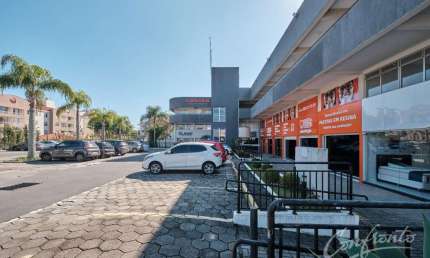 Sala comercial com 1 sala para alugar na Avenida Brasília, 6131, Novo Mundo, Curitiba, 113 m2 por R$ 4.200