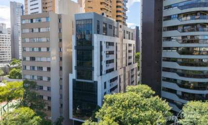Prédio para alugar na Avenida Presidente Getúlio Vargas, 2826, Água Verde, Curitiba, 3794 m2 por R$ 225.000