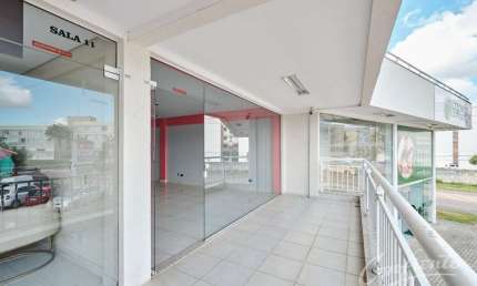 Sala comercial para alugar na Rua Juvenal Carvalho, 127, Fazendinha, Curitiba, 72 m2 por R$ 4.691