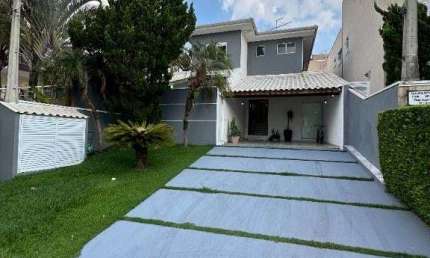 Sobrado com 3 dormitórios à venda, 280 m² por R$ 1.800.000,00 - Aruã - Mogi das Cruzes/SP