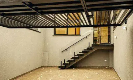 Sobrado com 2 dormitórios à venda, 72 m² por R$ 489.000,00 - Vila São Paulo - Mogi das Cruzes/SP
