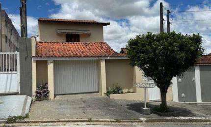 Sobrado com 4 dormitórios à venda, 155 m² por R$ 900.000 - Vila Lavínia - Mogi das Cruzes/SP