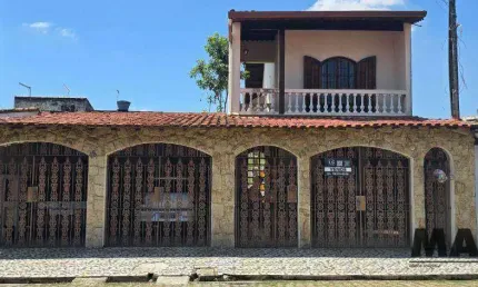 Sobrado com 3 dormitórios à venda, 135 m² por R$ 650.000 - Vila Urupês - Suzano/SP