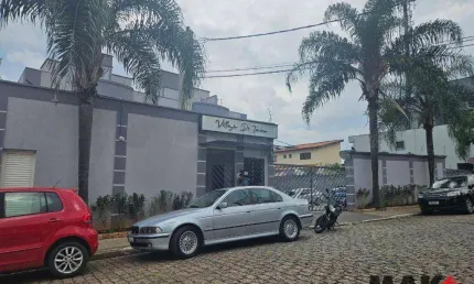 Apartamento com 2 dormitórios à venda, 62 m² por R$ 270.000
