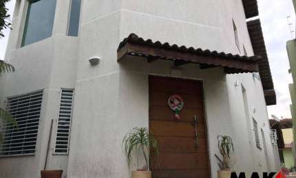 Sobrado com 4 dormitórios à venda, 208 m² por R$ 1.000.000,00 - Vila Brás Cubas - Mogi das Cruzes/SP