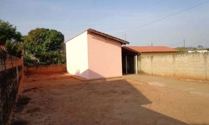 Casa comercial para alugar no Centro, Borebi 