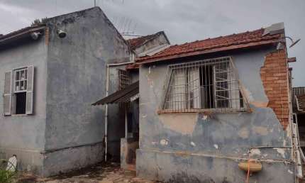 Casa comercial à venda na Avenida Major Gasparino de Quadros, Centro, Agudos