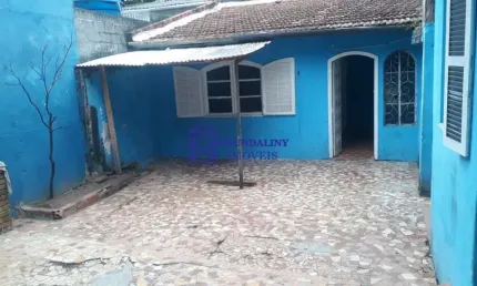 TERRENO COM 01 SALÃO E 03 CASAS - R$ 700.000,00 - JD. ESMERALDA
