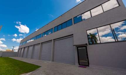 Barracão novo de 440 m² de alto padrão à venda no Parolin – localização estratégica em Curitiba | Ref. 399