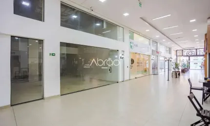 Loja em galeria à venda no Centro de Curitiba R$ 380.000,00