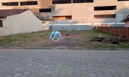 Terreno com 15metros de frente à 450 metros da praia no Itacolomi  Balneário Piçarras-SC