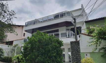 Casa à venda, 270 m² por R$ 990.000,00 - Vila Valqueire - Rio de Janeiro/RJ