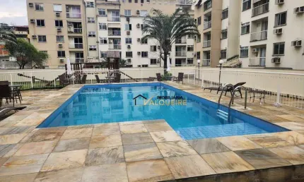 Apartamento com 2 dormitórios à venda, 52 m² por R$ 165.000,00 - Vila Valqueire - Rio de Janeiro/RJ