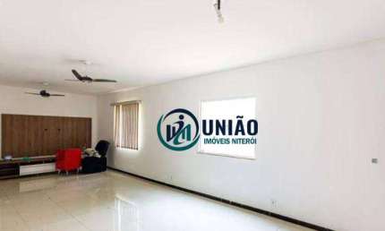Casa com 4 quartos, sendo 3 suítes à venda, 600 m² por R$ 1.000.000 - São Francisco - Niterói/RJ