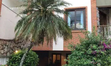 Alto Padrão/ Sobrado 428 m²/ 4 Dorm/ 3 Suítes/ Espaço Gourmet/ Cond. Granja Olga