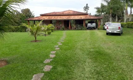 Sítio maravilhoso 8.600m²/ espaço gourmet/ forno de pizza/ piscina com cascata