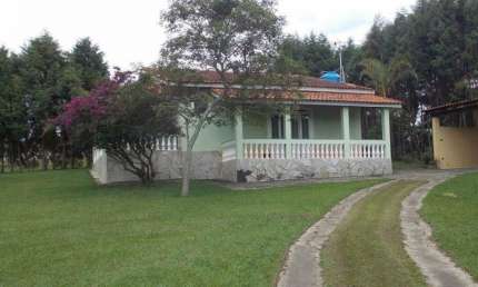 Excelente chácara/ 3200 m² Próx. Iperó/ 4 Dorm/Suíte/ Campo de futebol/ Piscina