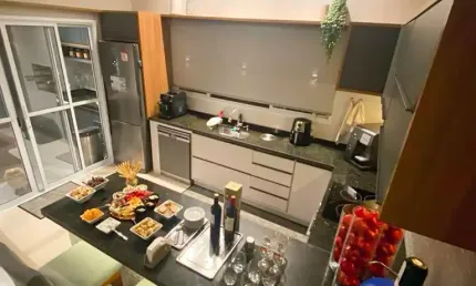 Casa em cond. totalmente planejada/ 3 Dorm./ Suíte/ Área Gourmet/ Lazer/ Cajuru