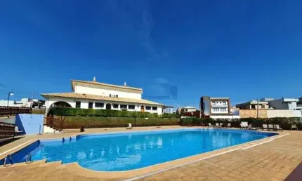 Terreno em cond. alto padrão/ 250 m²/ próx. à portaria/ ac. av. victor andrew