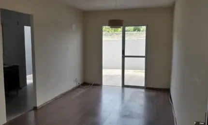 Casa térrea em Condomínio/ 3 Dorm./ Suíte/ 2 Vagas/ Lazer/ Só 420 mil